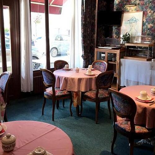 salon-de-the-02-562x375